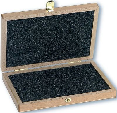 Holzetuis mit Schaumstoffeinlage